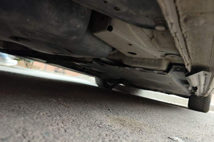 Used Audi A4L 2012 2.0 TFSI automatic Comfort trim level Chassis Rear Right