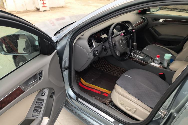Used Audi A4L 2012 2.0 TFSI automatic Comfort trim level Driver Seat