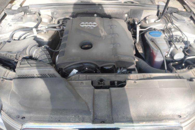 Used Audi A4L 2012 2.0 TFSI automatic Comfort trim level Engine Bay