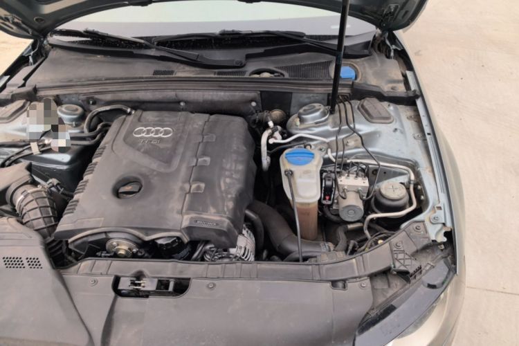 Used Audi A4L 2012 2.0 TFSI automatic Comfort trim level Engine Bay Left
