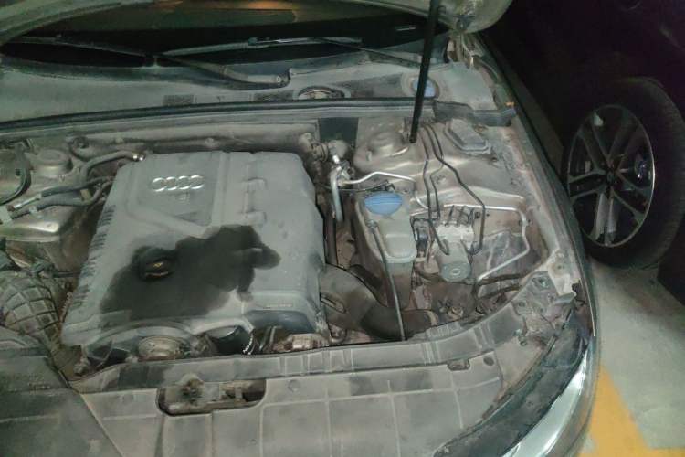 Used Audi A4L 2012 2.0 TFSI Automatic Technology Model Engine Bay Left