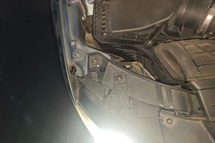 Used Audi A4L 2012 2.0 TFSI Automatic Technology Model Engine Bay Right
