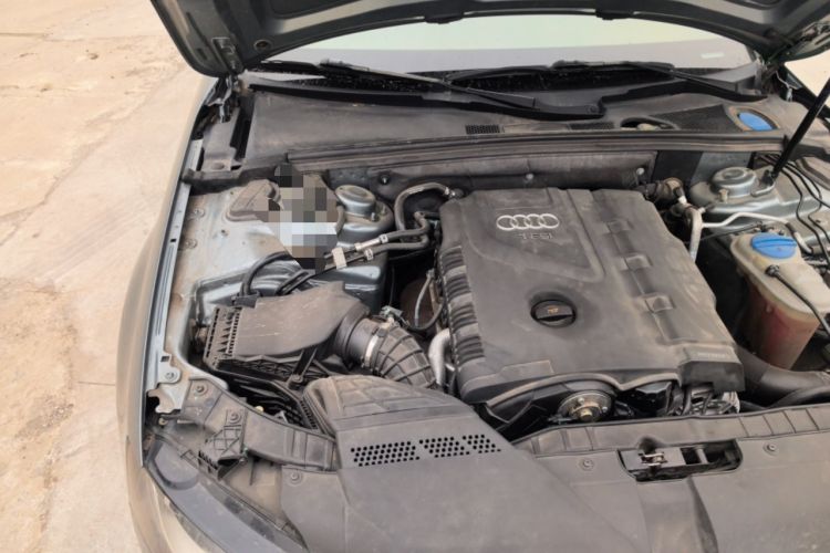 Used Audi A4L 2012 2.0 TFSI automatic Comfort trim level Engine Bay Right