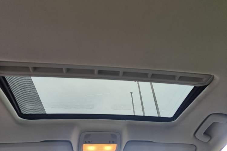 Used Audi A4L 2012 2.0 TFSI automatic standard version Headliner