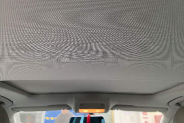 Used Audi A4L 2012 2.0 TFSI automatic Comfort trim level Headliner