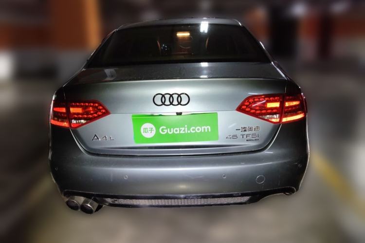 Used Audi A4L 2012 2.0 TFSI automatic Comfort trim level Rear