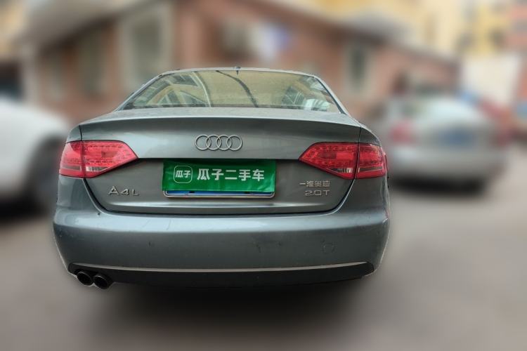 Used Audi A4L 2012 2.0 TFSI automatic Comfort trim level Rear