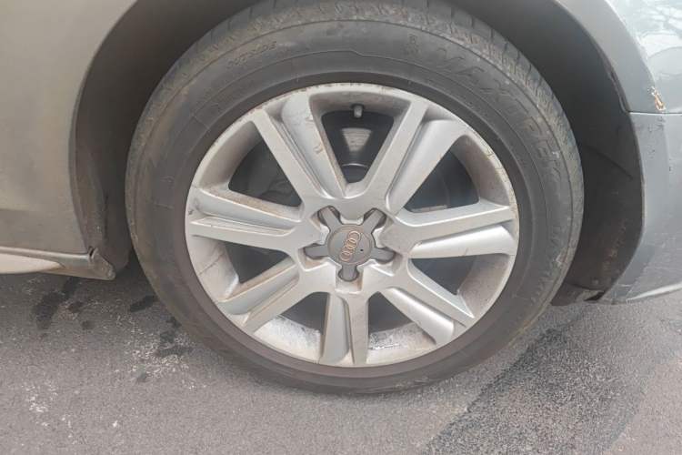 Used Audi A4L 2012 2.0 TFSI Automatic Technology Model Right Front Wheel Hub