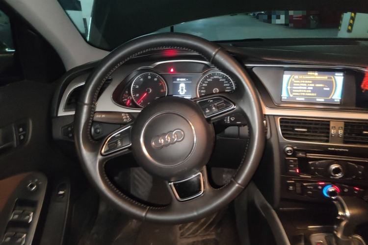 Used Audi A4L 2012 2.0 TFSI Automatic Technology Model Steering Wheel