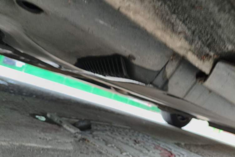 Used Audi A4L 2012 2.0 TFSI automatic Comfort trim level Chassis Front Left