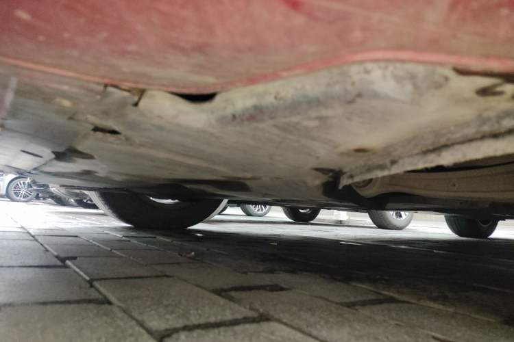 Used Audi A4L 2012 2.0 TFSI automatic standard version Chassis Front Left