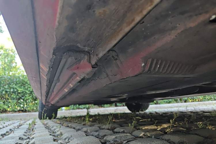 Used Audi A4L 2012 2.0 TFSI automatic standard version Chassis Front Right