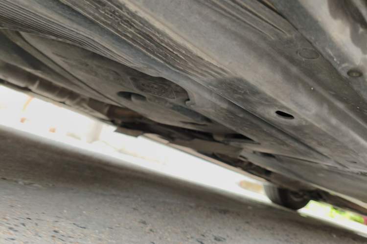 Used Audi A4L 2012 2.0 TFSI automatic Comfort trim level Chassis Rear Right