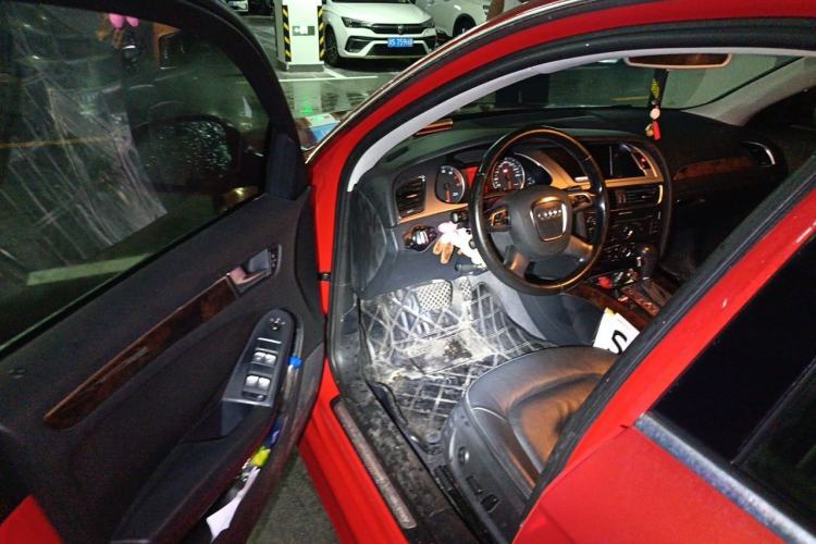 Used Audi A4L 2012 2.0 TFSI automatic sporty version Driver Seat