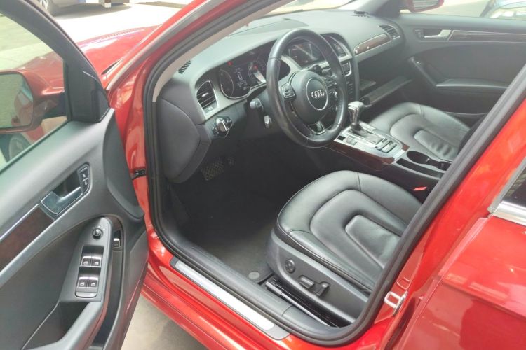 Used Audi A4L 2012 2.0 TFSI automatic Comfort trim level Driver Seat