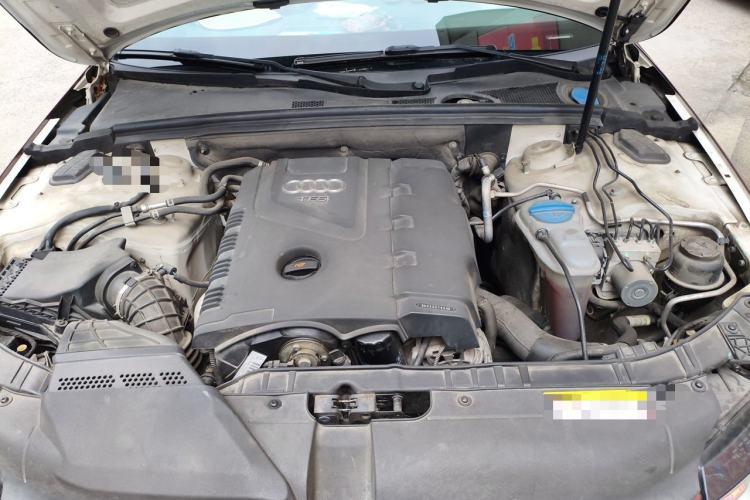 Used Audi A4L 2012 2.0 TFSI automatic Comfort trim level Engine Bay