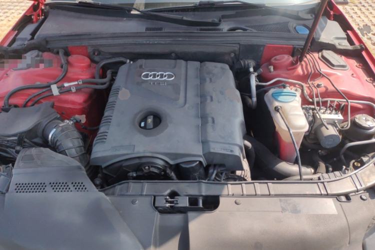 Used Audi A4L 2012 2.0 TFSI automatic Comfort trim level Engine Bay
