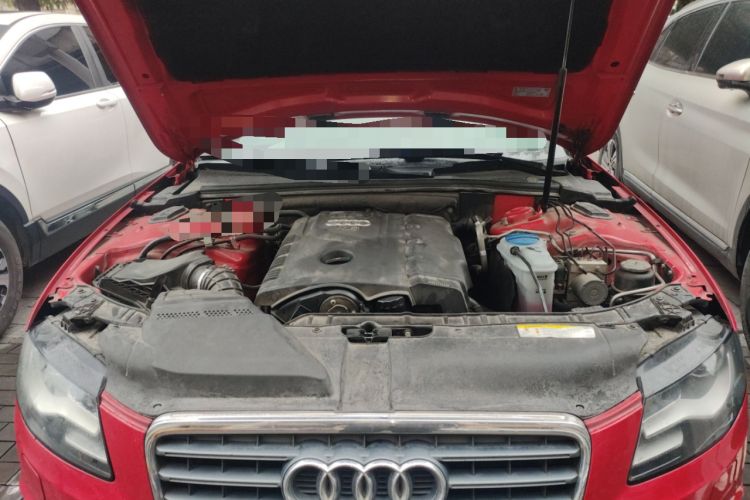 Used Audi A4L 2012 2.0 TFSI automatic standard version Engine Bay