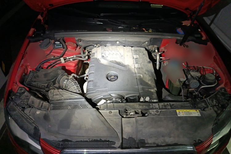 Used Audi A4L 2012 2.0 TFSI automatic sporty version Engine Bay