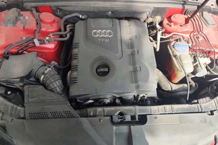 Used Audi A4L 2012 2.0 TFSI automatic Comfort trim level Engine Bay