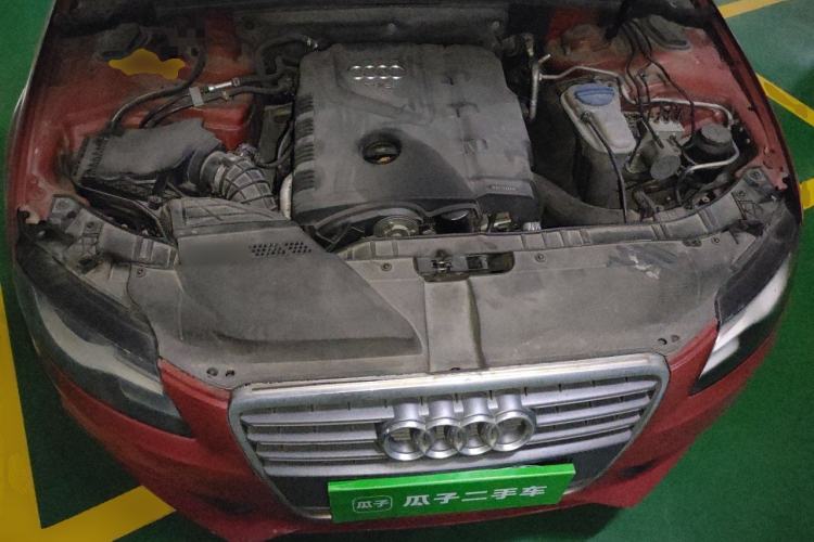Used Audi A4L 2012 2.0 TFSI automatic Comfort trim level Engine Bay