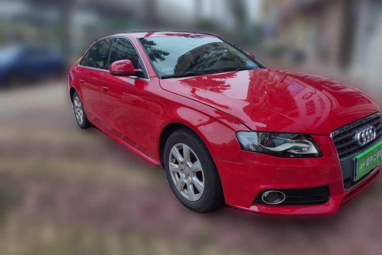 Used Audi A4L 2012 2.0 TFSI automatic standard version Front Right 45 Deg