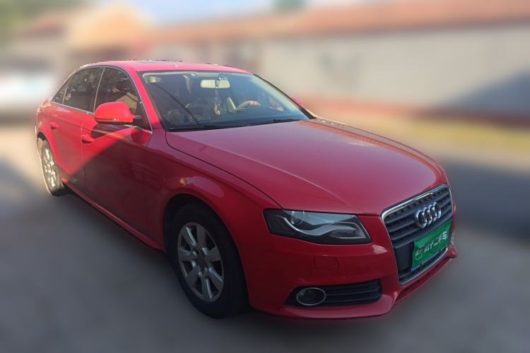 Used Audi A4L 2012 2.0 TFSI automatic standard version Front Right 45 Deg