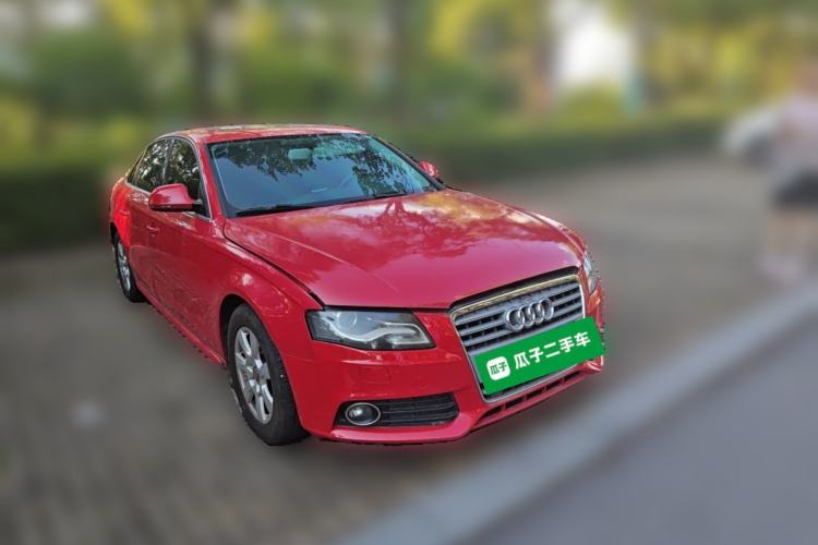 Used Audi A4L 2012 2.0 TFSI automatic standard version Front Right 45 Deg