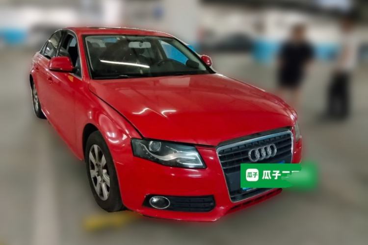 Used Audi A4L 2012 2.0 TFSI automatic Comfort trim level Front Right 45 Deg
