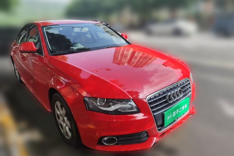 Used Audi A4L 2012 2.0 TFSI automatic Comfort trim level Front Right 45 Deg