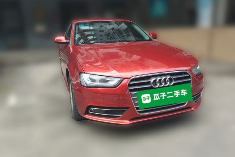 Used Audi A4L 2012 2.0 TFSI automatic Comfort trim level Front Right 45 Deg