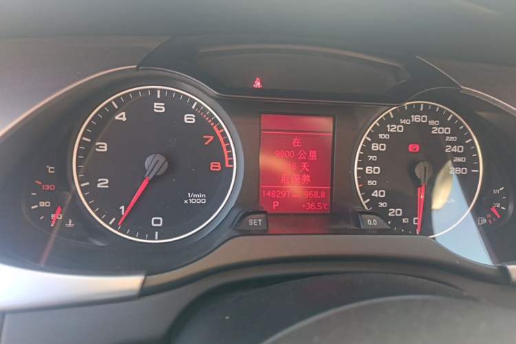 Used Audi A4L 2012 2.0 TFSI automatic standard version Instrument Cluster