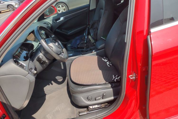 Used Audi A4L 2012 2.0 TFSI automatic Comfort trim level Left Front Seat