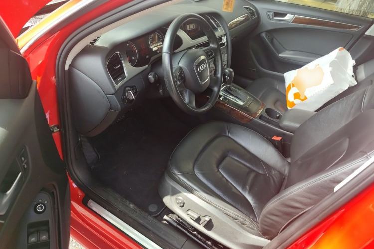 Used Audi A4L 2012 2.0 TFSI automatic Comfort trim level Left Front Seat