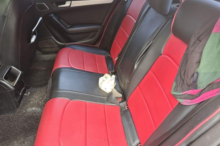 Used Audi A4L 2012 2.0 TFSI automatic standard version Left Rear Seat
