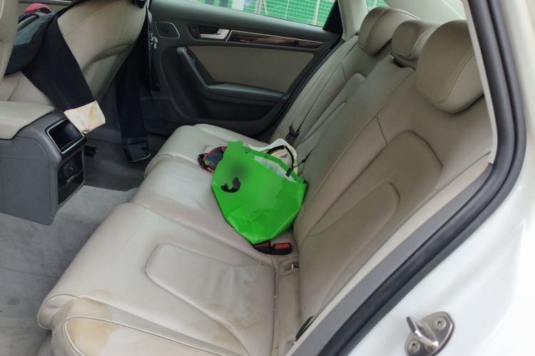 Used Audi A4L 2012 2.0 TFSI automatic Comfort trim level Left Rear Seat
