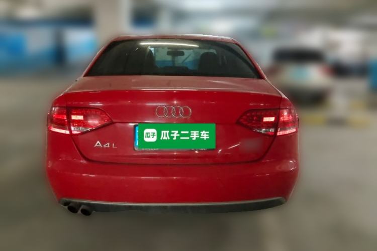 Used Audi A4L 2012 2.0 TFSI automatic Comfort trim level Rear