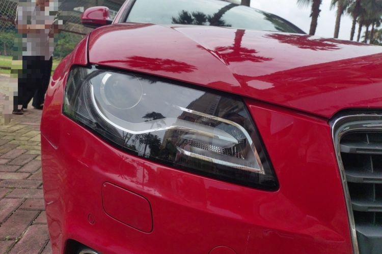 Used Audi A4L 2012 2.0 TFSI automatic standard version Right Front Headlight