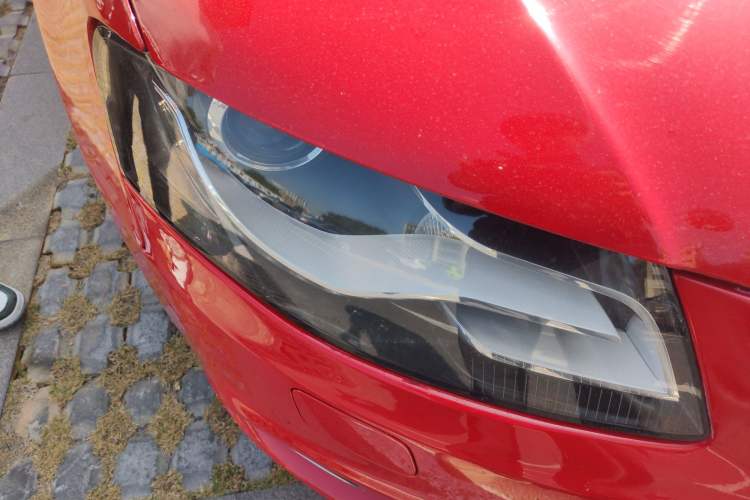 Used Audi A4L 2012 2.0 TFSI automatic Comfort trim level Right Front Headlight