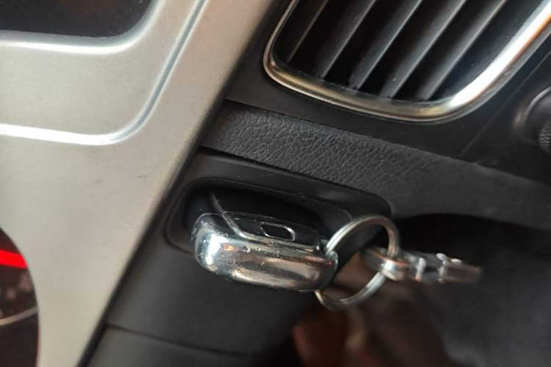 Used Audi A4L 2012 2.0 TFSI automatic Comfort trim level Vehicle Key