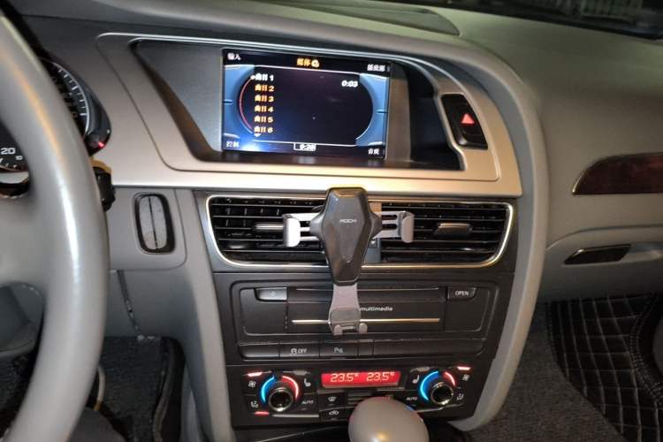 Used Audi A4L 2012 2.0 TFSI Automatic Technology Model Audio And AC Panel