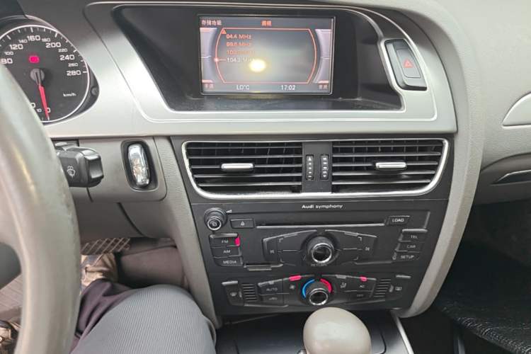 Used Audi A4L 2012 1.8 TFSI Automatic Comfort Model Audio And AC Panel