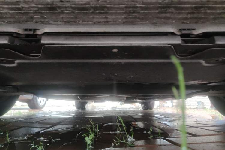 Used Audi A4L 2012 2.0 TFSI automatic standard version Chassis Front