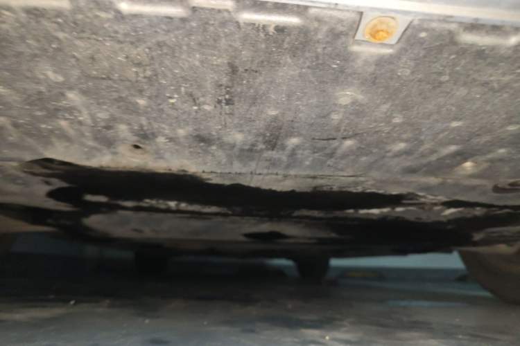 Used Audi A4L 2012 2.0 TFSI automatic Comfort trim level Chassis Front