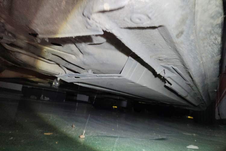 Used Audi A4L 2012 2.0 TFSI automatic standard version Chassis Front Left
