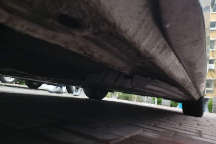 Used Audi A4L 2012 2.0 TFSI automatic standard version Chassis Front Left