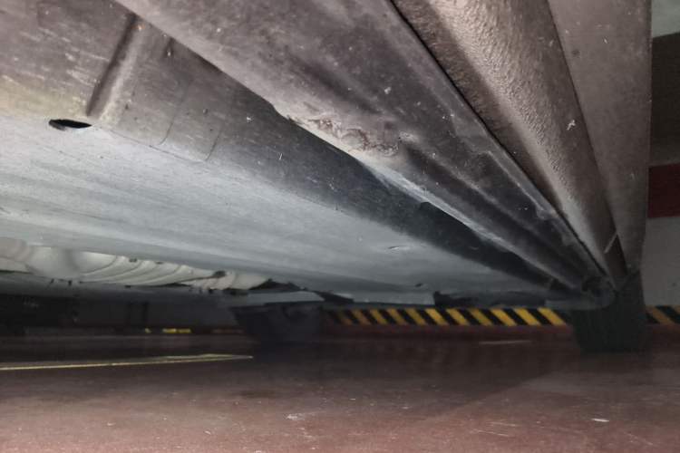 Used Audi A4L 2012 2.0 TFSI automatic Comfort trim level Chassis Front Left