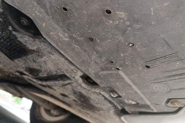 Used Audi A4L 2012 2.0 TFSI automatic Comfort trim level Chassis Front Left