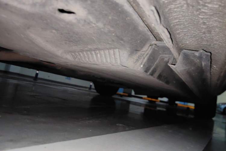 Used Audi A4L 2012 2.0 TFSI automatic Comfort trim level Chassis Front Left