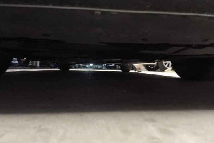 Used Audi A4L 2012 2.0 TFSI automatic Comfort trim level Chassis Front